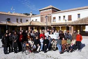 Y DICE QUE ES AMIGO (EL TEXTO ES DE PEDRO)